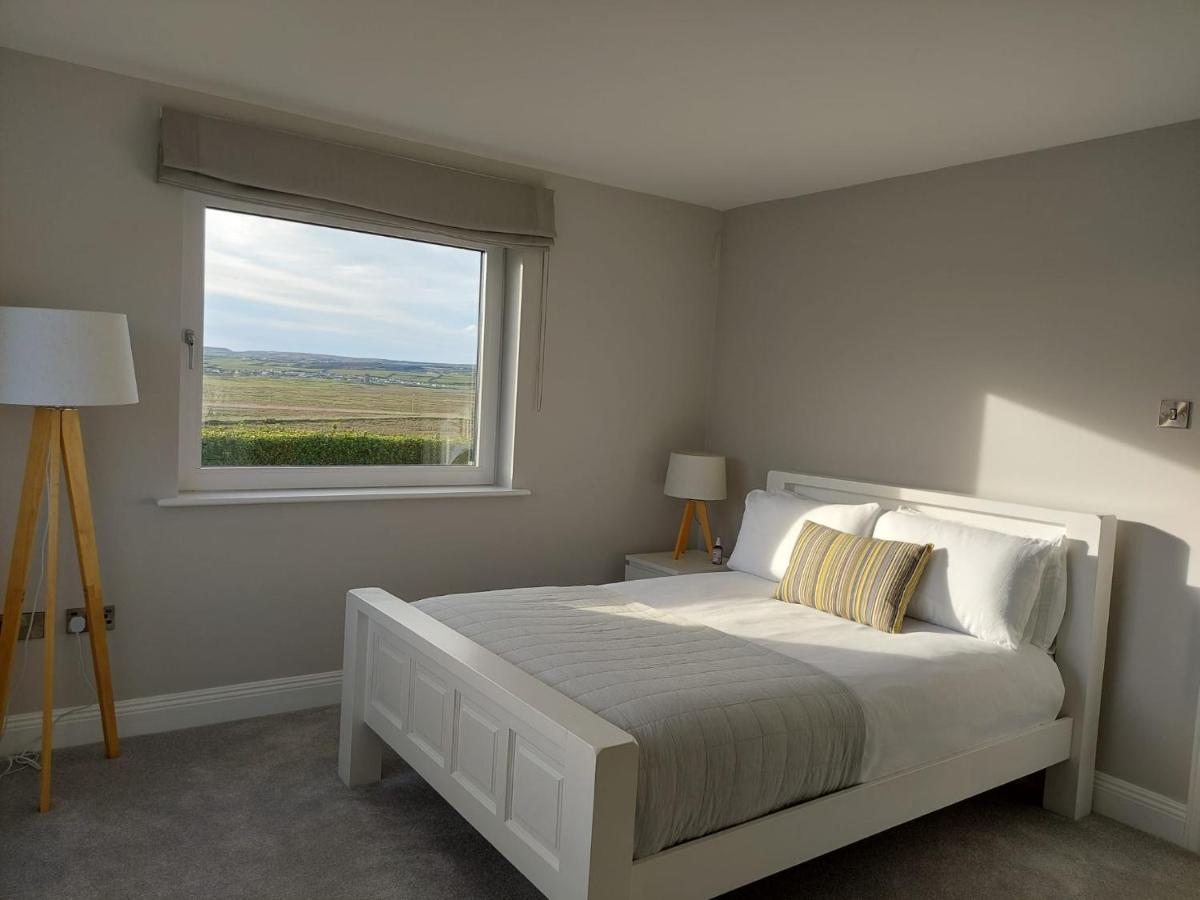 Sunny Hill View Apartment Lahinch Exterior photo