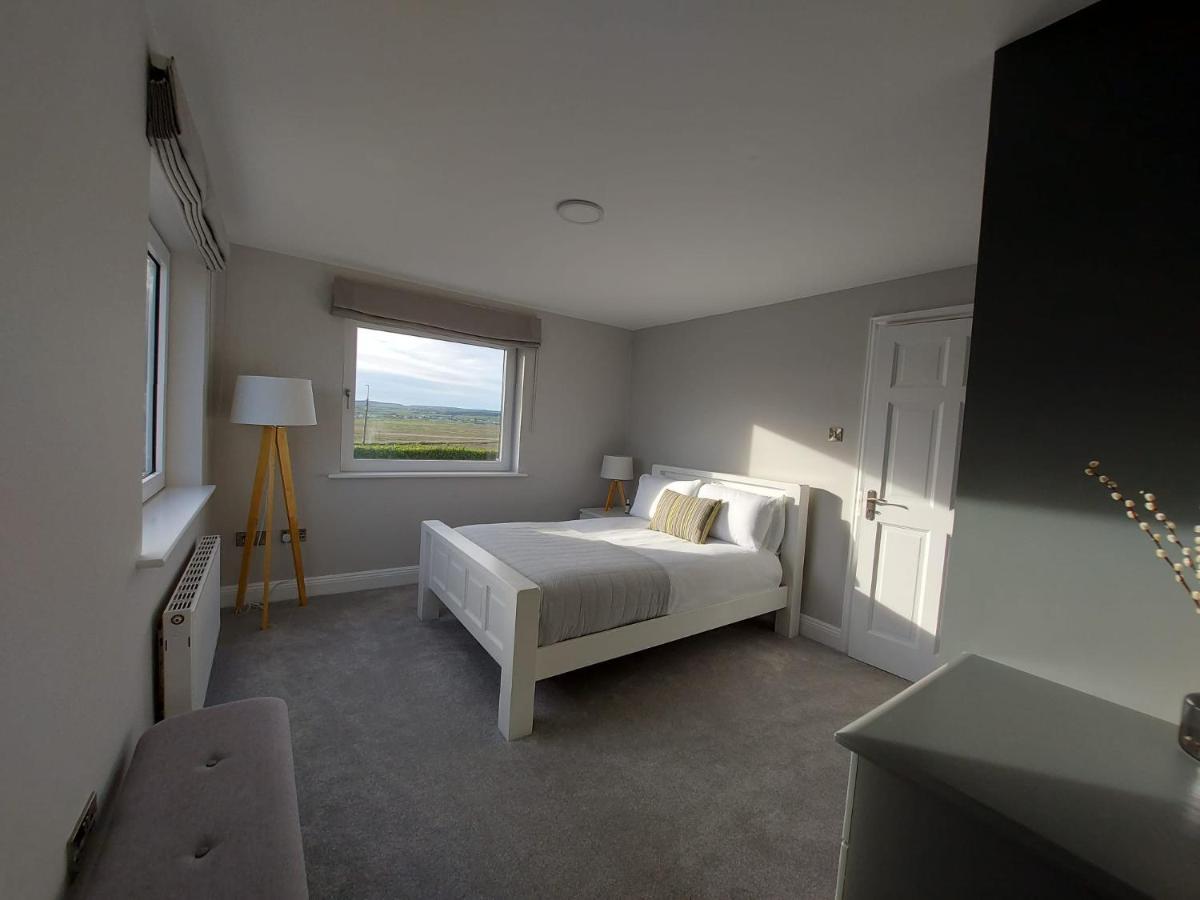 Sunny Hill View Apartment Lahinch Exterior photo